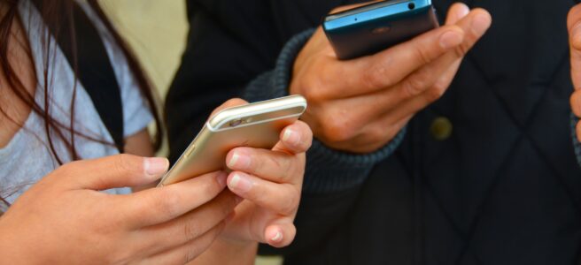 Glücklich? Alternativen zum Handy-Konsum